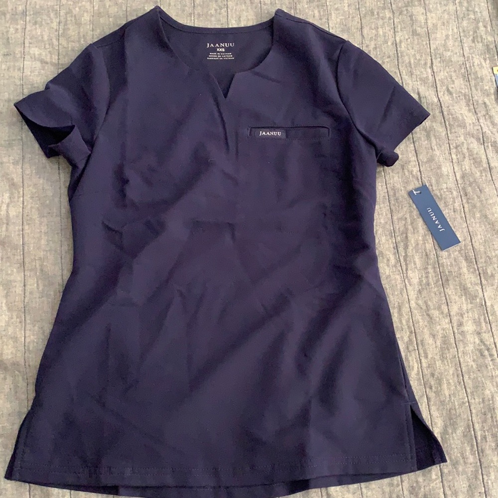 Jaanuu Scrub Top